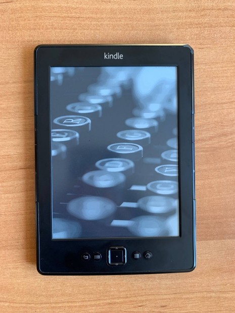 Kindle 4 e-book olvas