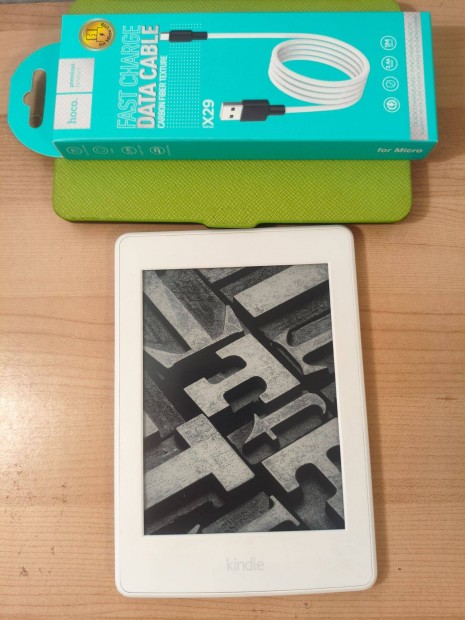 Kindle Paperwhite 3 (7th Generation) ebook, e-book olvasó kábellel
