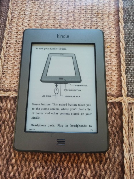 Kindle Touch e-book olvasó