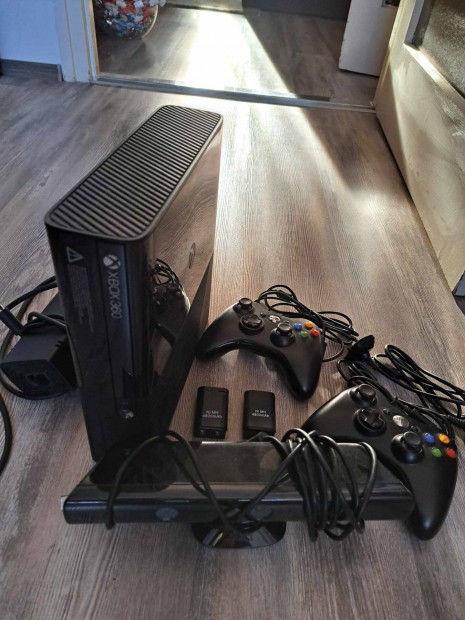 Kinect + Xbox 360 500 gb Konzol jtkokkal stb