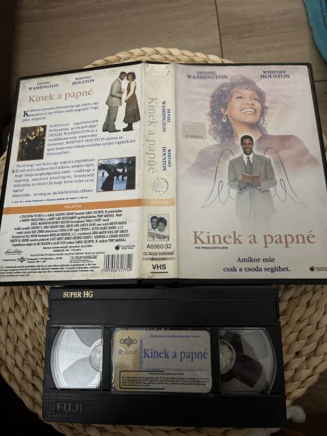 Kinek a papn vhs 