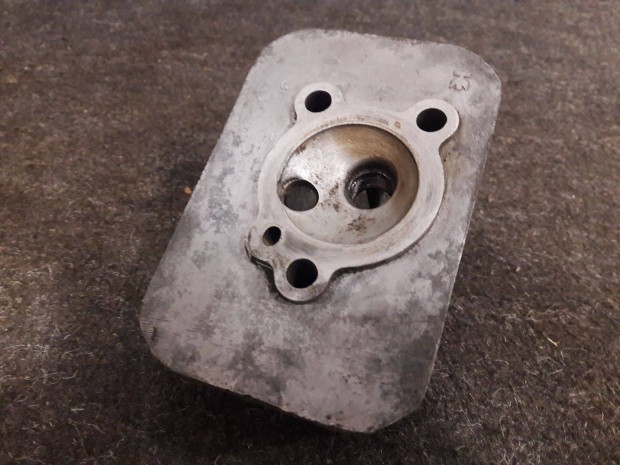 Kinetic TFR / Piaggio Ciao motorker�kp�r gy�ri komplett hengerfej