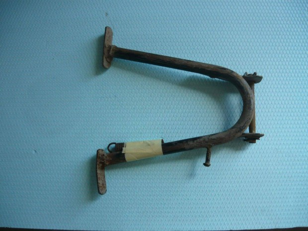 Kinetic motor állvány