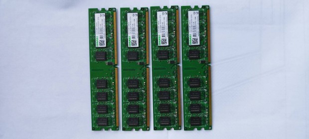 Kingmax 1 GB DDR2-1066 RAM (4 db)