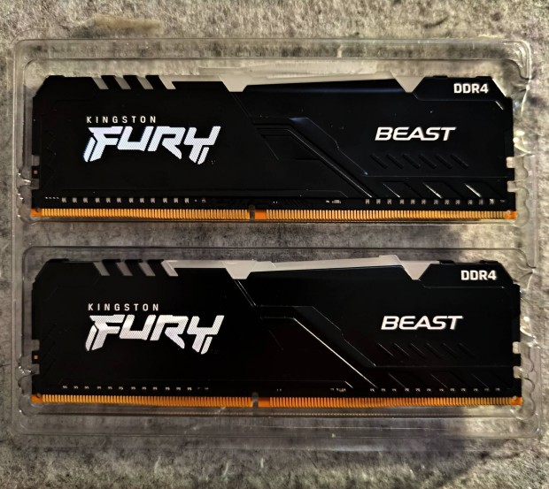 Kingston Fury Beast RGB 16 GB /// Szmla + Garancia