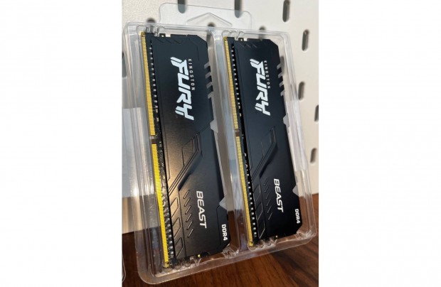 Kingston Fury Beast RGB 2x32GB DDR4 3600MHz memória