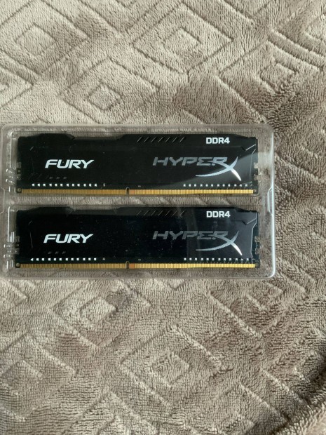 Kingston Hyperx Fury DDR4 memória (2X8GB)