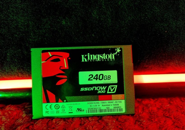 Kingston Ssdnow V300 2.5 240GB SATA3 SV300S37A/240G,szp llapotban 1