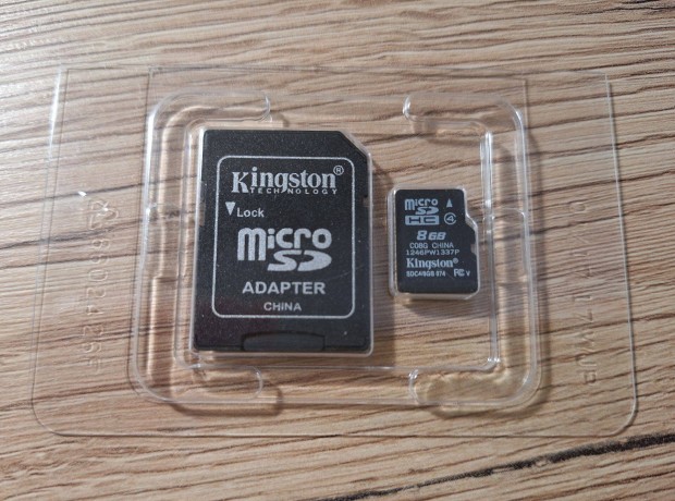 Kingston micro SD kártya 8 GB + adapter