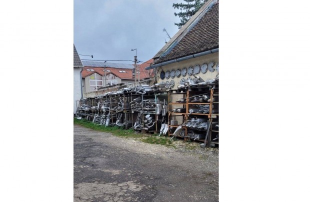 Kipufog� Nagy Mennyis�gben Elad�