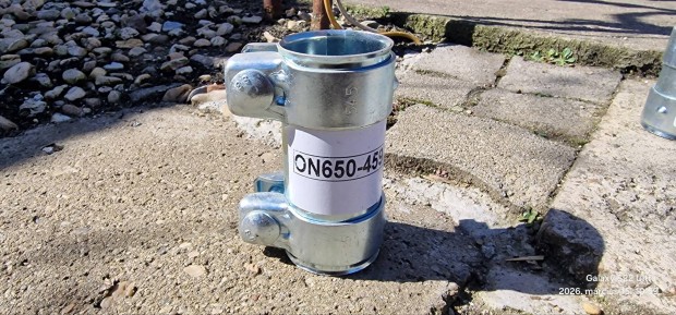 Kipufog� cs�told� �sszek�t� cs� bilincs