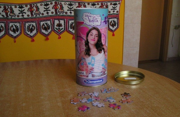 Kirakjtk, puzzle Disney Violetta