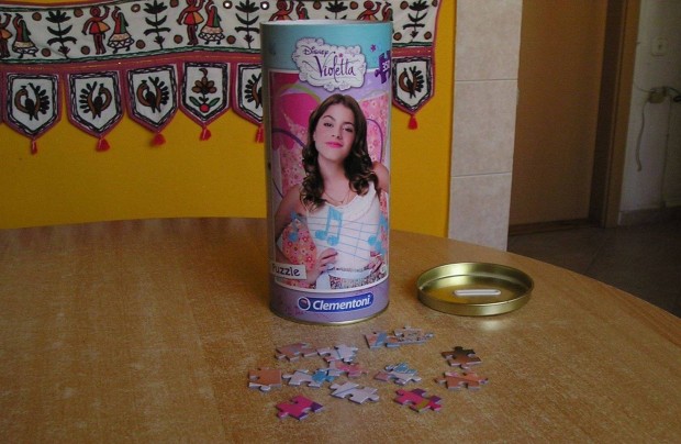 Kirakjtk, puzzle Disney Violetta