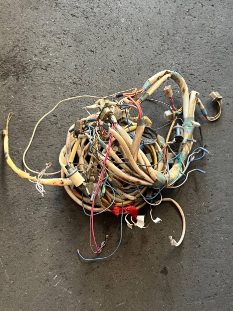 Kis MTZ T25 kbelkteg