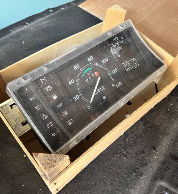 Kis polski új km óra egyseg fiat 126