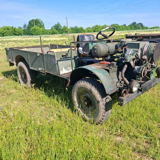 Kis traktor 