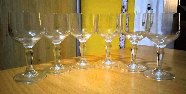 Kis tulipán forma kelyhek, 6 szem. röviditalos készlet