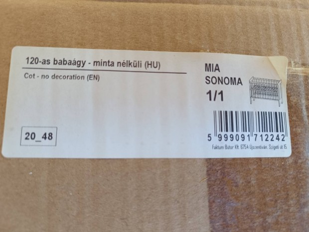 Kiságy lapra szerelve dobozában