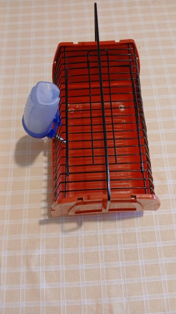 Kisállat szállítóbox doboz kosár itatóval
