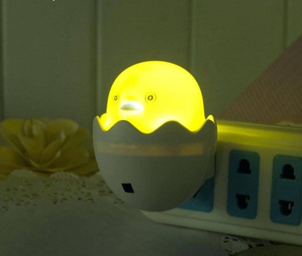 Kiscsibe éjszakai irányfény gyerekszobába LED 0,5 Watt alkonykapcsolós