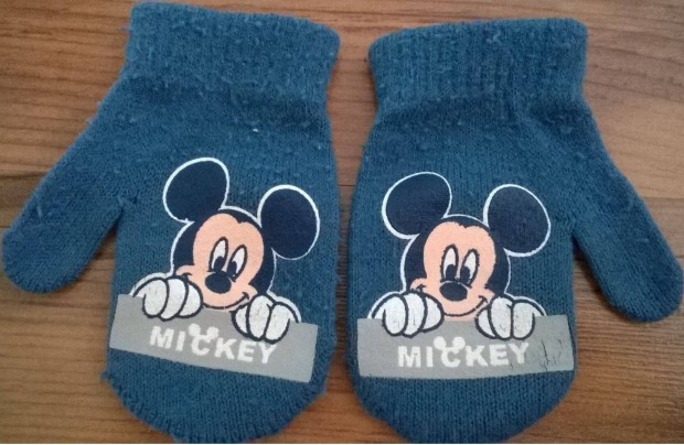 Kisfi tmeneti Mickey egr keszty