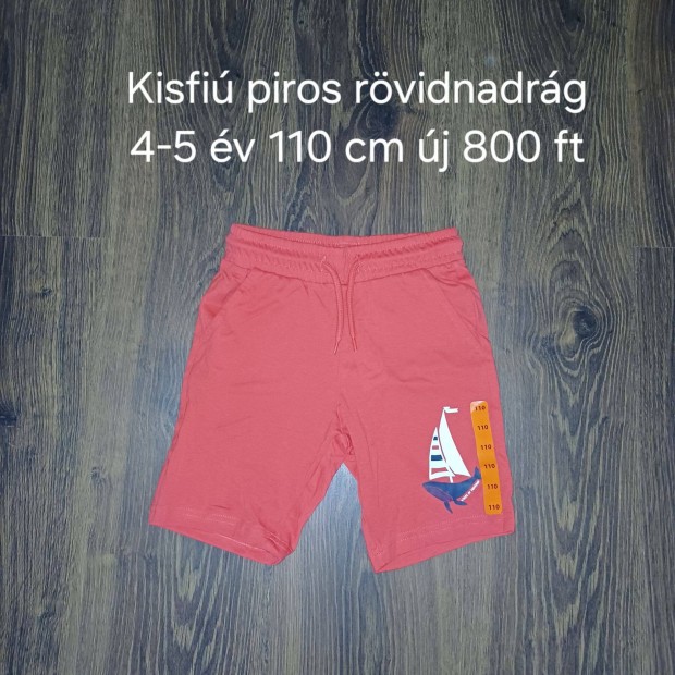 Kisfi piros rvidnadrg 4-5 v 110 cm j