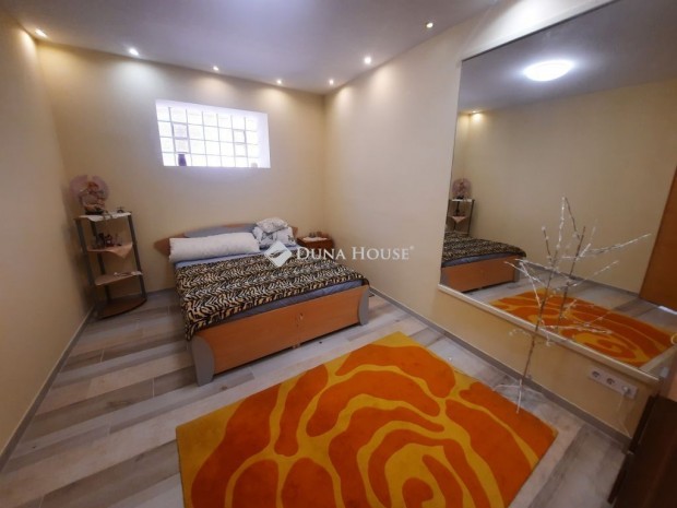 Kiskunf�legyh�zai 112 nm-es h�z elad�