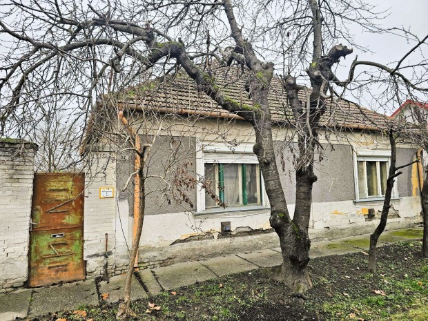 Kiskunhalas Als�v�ros 4 szob�s csal�di h�z elad�, kedvez� �ron!