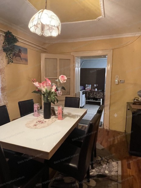 Kiskunhalas Felsővárosában 88 m2-es házrész eladó