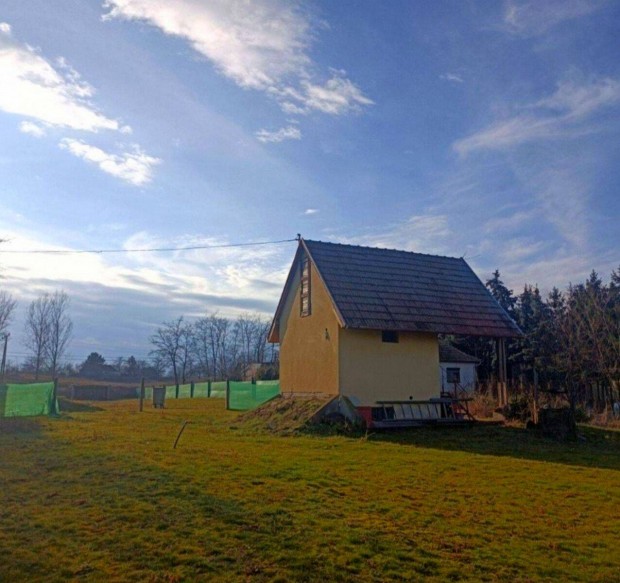 Kiskunhalas - z�rtkerti �p�t�si telek csendes, nyugodt k�rnyezetben