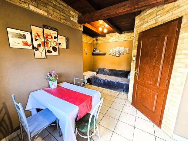 Kiskunhalas belv�rosi 4 szob�s csal�di h�z gar�zzsal elad�!