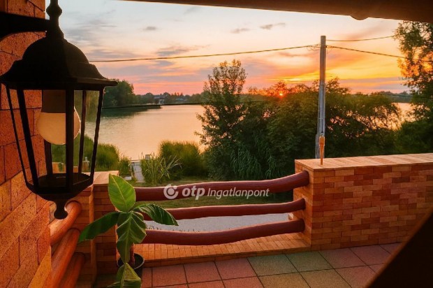 Kiskunlach�zai 137 nm-es h�z elad�