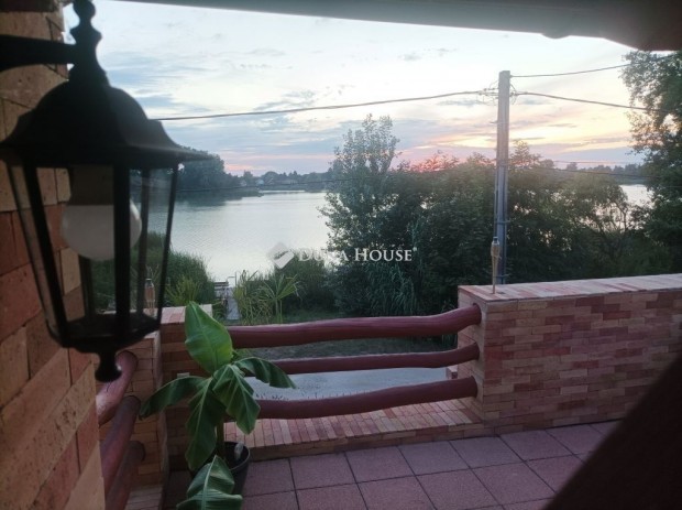 Kiskunlach�zai elad� 166 nm-es h�z