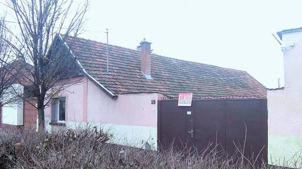 Kiskunmajsán az Agrikon közelében ház eladó