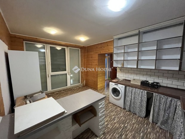 Kisl�ngi focip�lya k�zel�ben