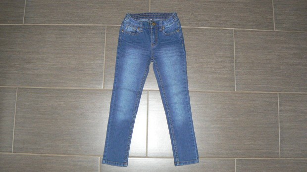Kislány 116-os sztreccs farmer skinny slim fit Újszerű!