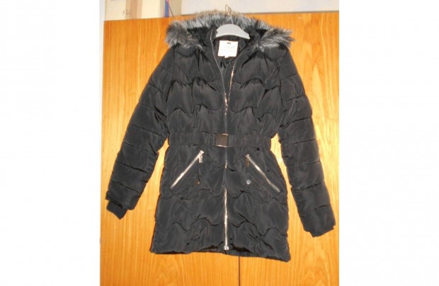 Kislny dzseki, divatos, csinos, fekete, steppelt. 13-14 v, 164