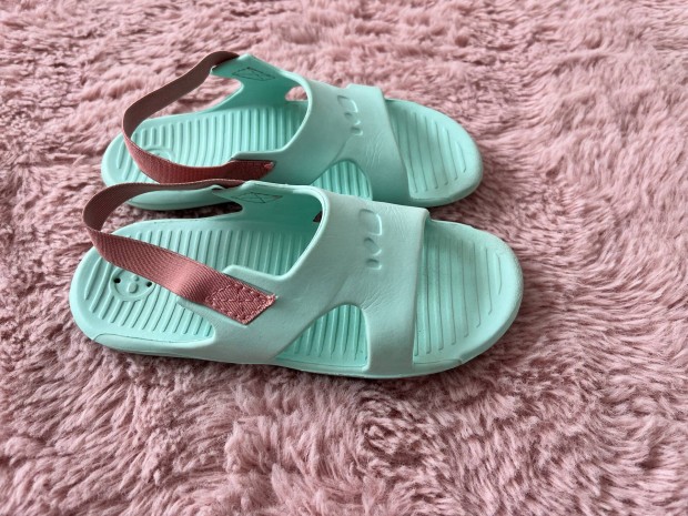 Kislny strandpapucs. 29/30 papucs.