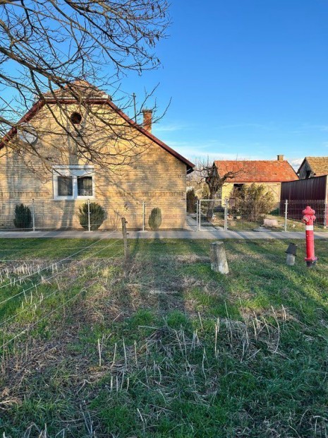 Kislipp�i elad� 80 nm-es h�z