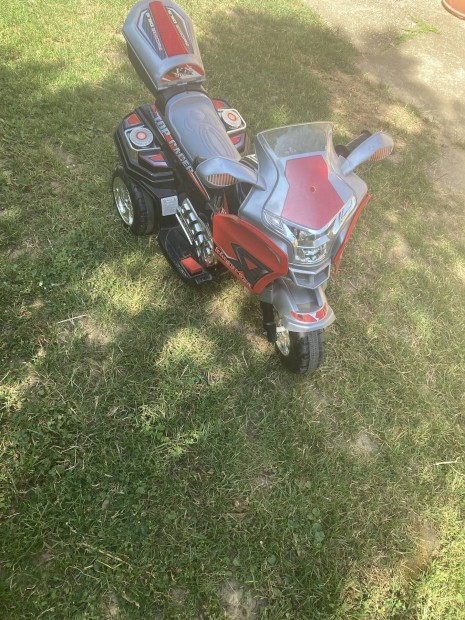 Kismotor gyerek