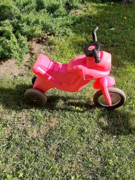 Kismotor kis motor rózsaszín