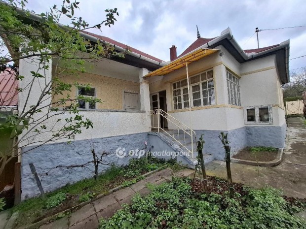 Kisn�nai 78 nm-es h�z elad�