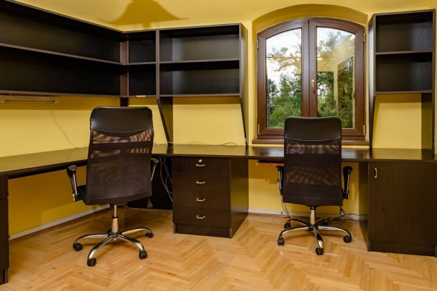 Kispesten iroda kiad�