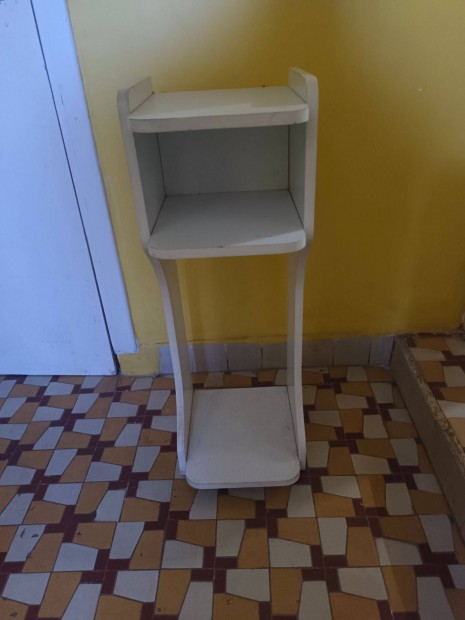 Kispolc elad� 2000 ft