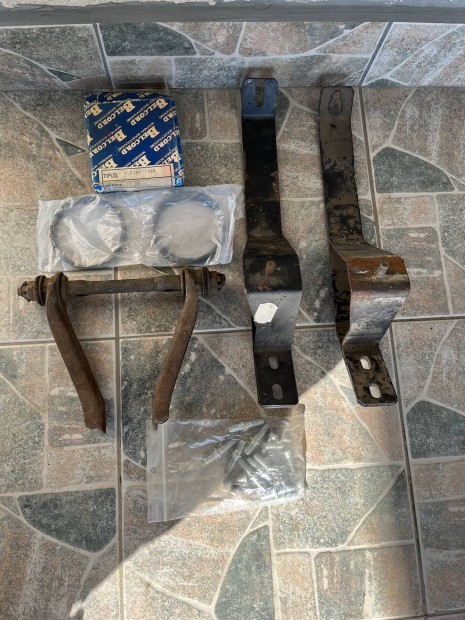 Kispolszki alkatr�szek 