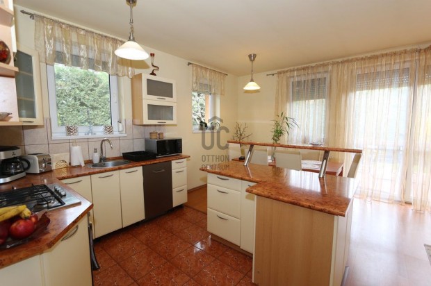 Kistarcsai 93 nm-es h�z elad�