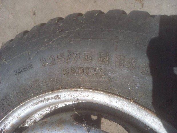 Kisteherautó gumiabroncs,felnivel eladó