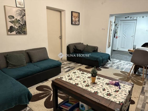 Kisteleki 100 nm-es h�z elad�