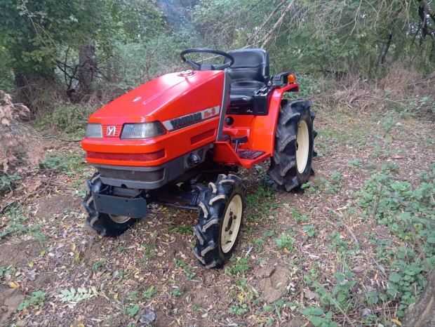 Kistraktor 44 Yanmar KE3 hrompont felfggesztssel