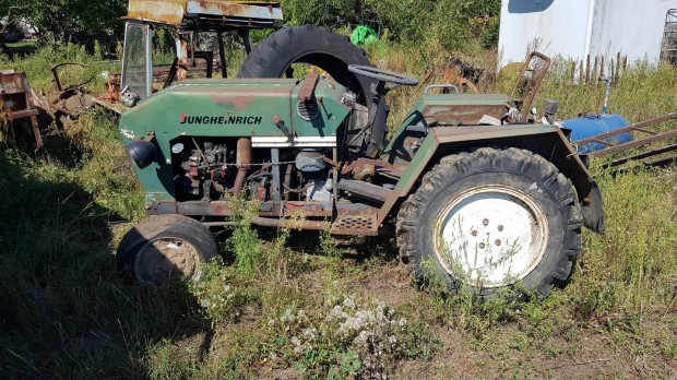 Kistraktor T25 motorral eladó